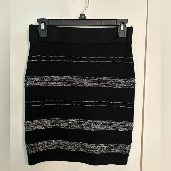 Rock‎ & Republic Knit Bandage Skirt size Small - Picture 1 of 4